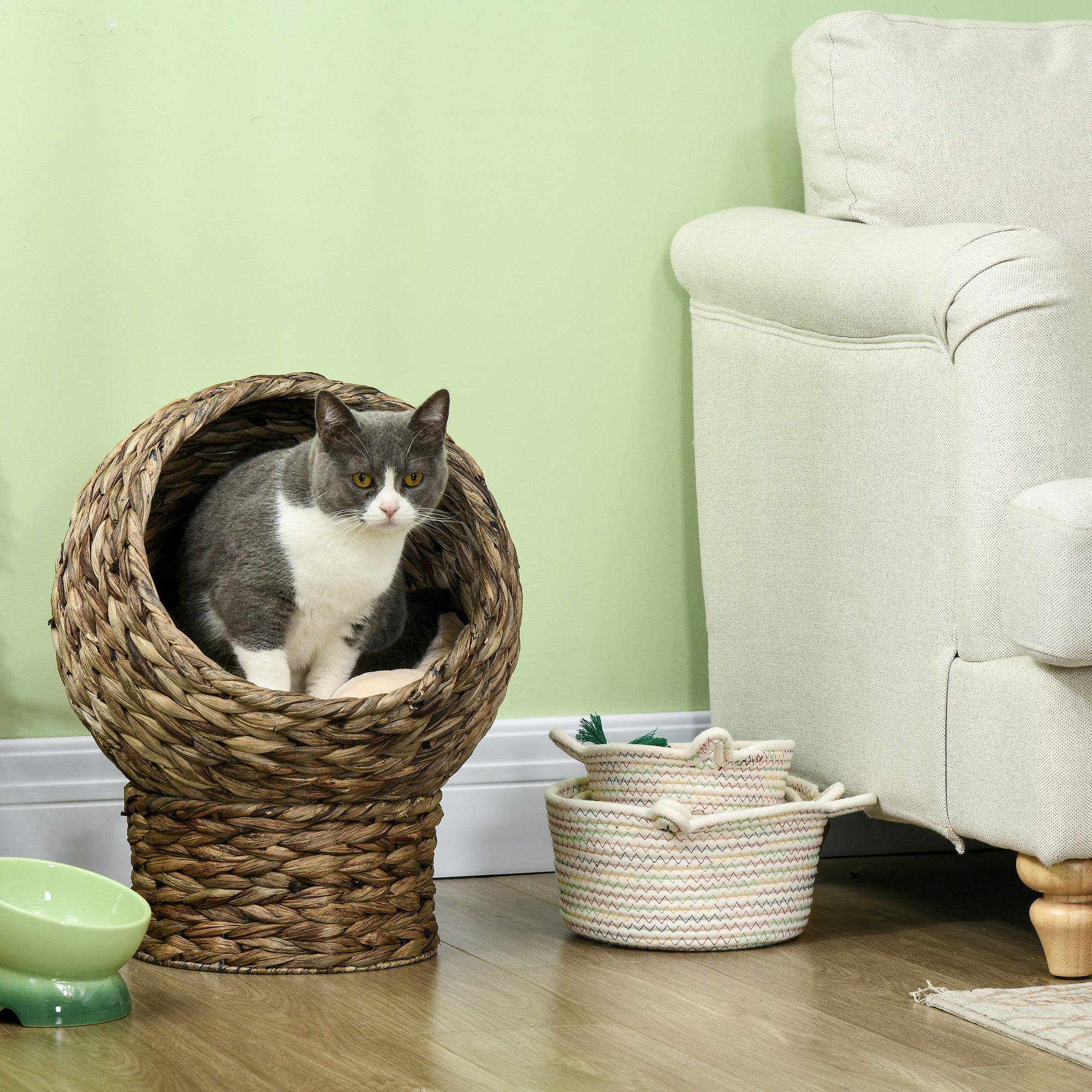 Elevated Rotating Cat Bed – Woven Indoor Cat House with Cushion