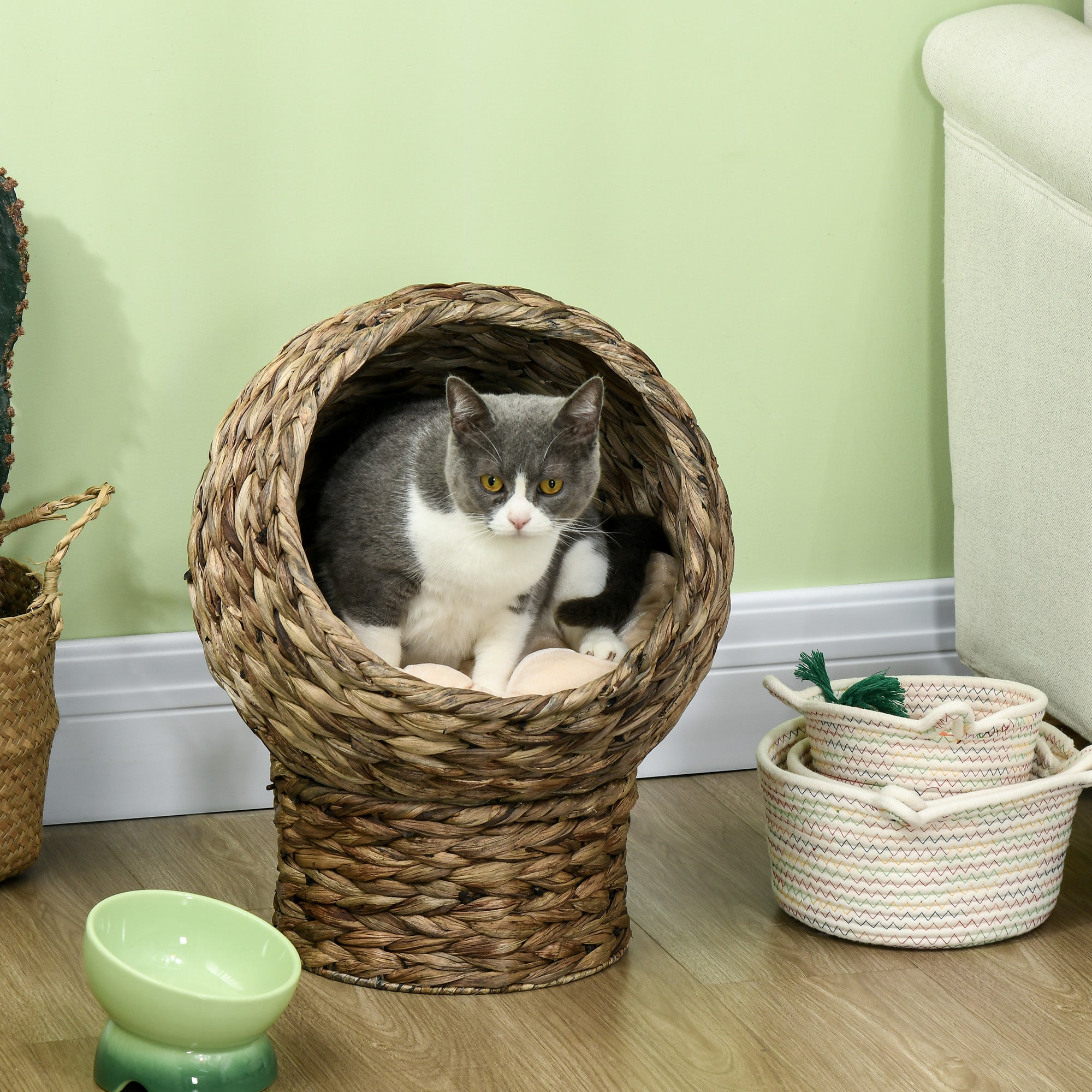 Elevated Rotating Cat Bed – Woven Indoor Cat House with Cushion